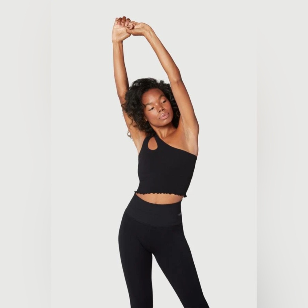 Nux Active For The Frill One Shoulder